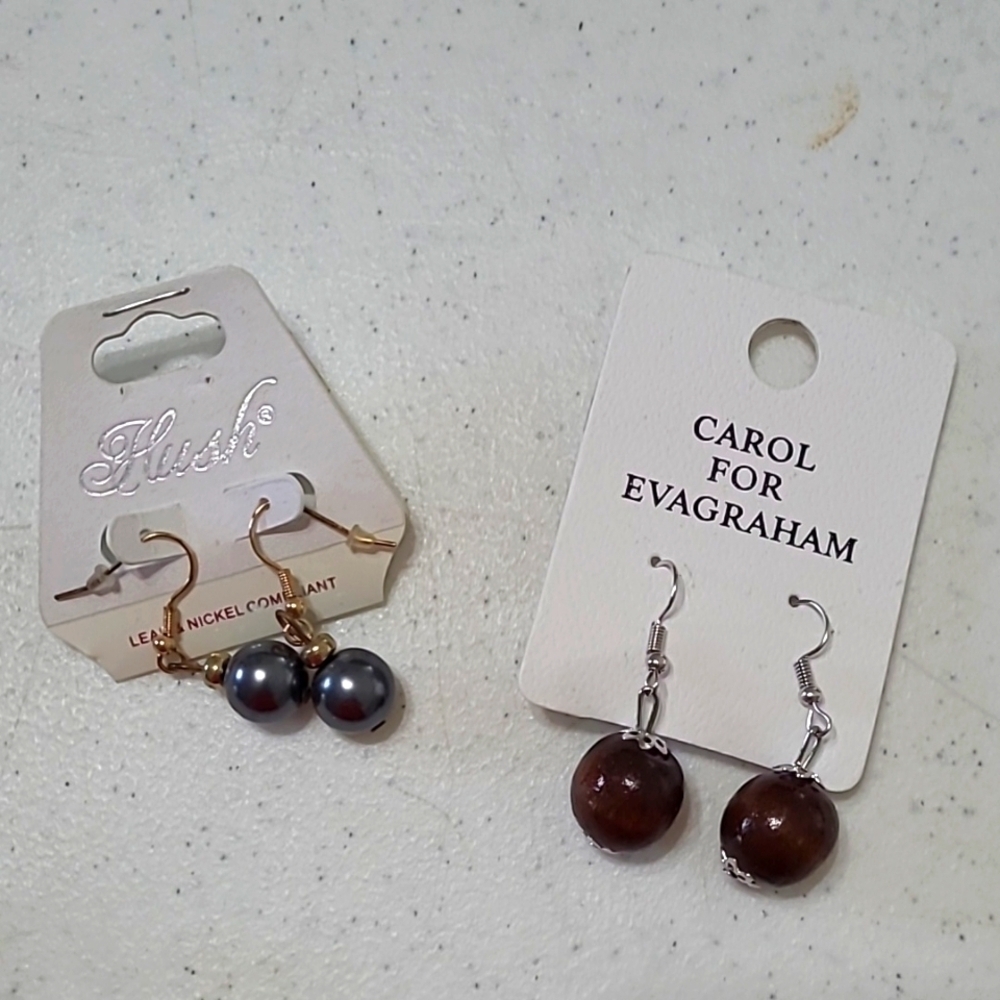 💥3for$12💥 2 Pairs of Dangling Earrings - never worn